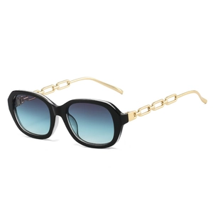 Fashionable small frame metal chain sunglasses with gradient lenses for women street style