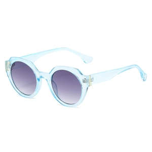 Monture irrégulière bleu clair avec verres dégradés violets pour un style rétro d'été