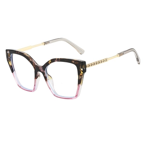 Fashionable square cat-eye sunglasses with tortoise-purple gradient frames and gold temples