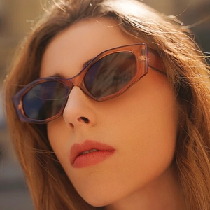 Chic brown amber square sunglasses for women featuring retro geometric frames and dark lenses