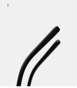 Detail of curved sunglasses legs featuring ergonomic arc design for comfortable wear