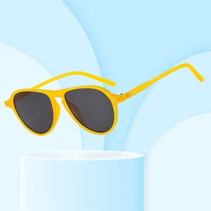 Fashion Sunglasses UV400 Protection Trendy Retro Aviator Style PC Frame Rivet Decoration Outdoor Travel For Women Men