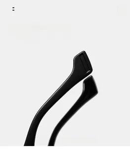 Detail of ergonomic curved black temple tips for comfortable fit on fashion sunglasses