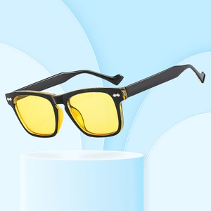 Fashion Square Sunglasses UV400 Protection Retro Rivet Decor Trendy Eyewear For Men And Women Outdoor Travel