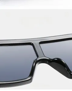 Detail of high quality integrated nose pads on black oversized sports cycling sunglasses
