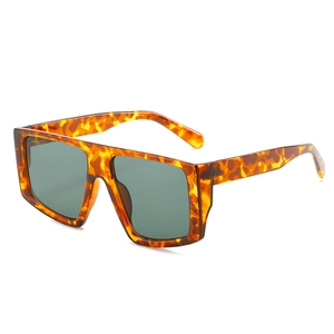 Fashionable square tortoise shell sunglasses with dark green lenses in 45-degree view
