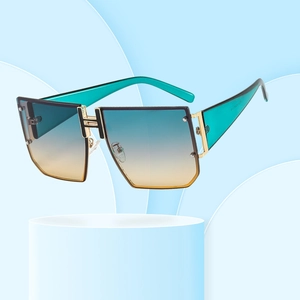 Fashion Oversized Square Sunglasses PC Gradient Lens UV400 Protection Metal Bridge Luxury Travel Eyewear Men Women