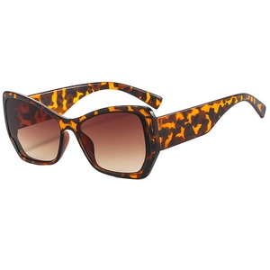 Lunettes de soleil œil-de-chat surdimensionnées avec monture écaille et verres dégradés