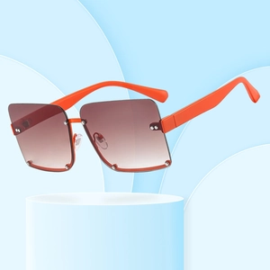 Oversized Square Rimless Sunglasses Retro PC Gradient Lens Metal Rivet UV400 Protection Fashion Travel Eyewear For Women Men
