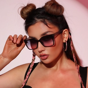 Lunettes De Soleil Carrées À La Mode Rétro Grande Monture Matériau PC Protection UV400 Pour Hommes Femmes Élégant