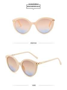 Occhiali da sole cat-eye beige con lenti sfumate marrone-blu in vista frontale e laterale