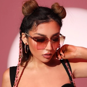 Fashion rimless square sunglasses with pink gradient lenses and leopard print temples
