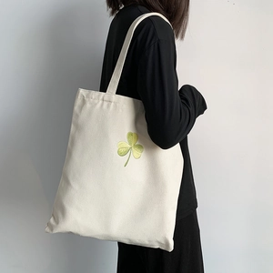 Minimalist clover canvas tote bag for women, large capacity shoulder bag for students