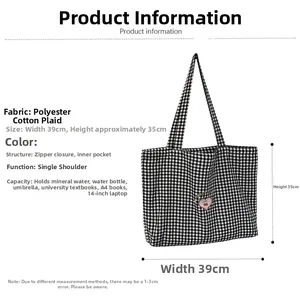 Détail du sac cabas à carreaux noir et blanc avec fermeture éclair et dimensions de taille