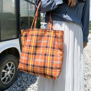 Grand sac cabas classique en toile à carreaux orange pour le quotidien et le shopping