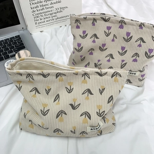 Vintage floral corduroy cosmetic bag with tulip patterns and zipper for travel storage