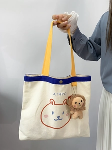 Canvas Einkaufstasche Mit Cartoon Bär Print Farbblock Plüsch Löwe Anhänger Druckknopf Schultertasche