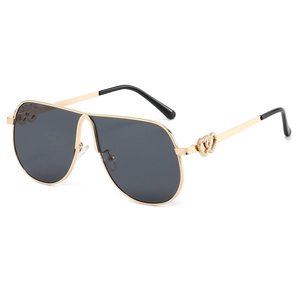 Lunettes de Soleil Oversize pour Femmes avec Monture en Métal Détail Cœur Ajouré Rétro Aviateur UV400 Lunettes de Soleil pour Voyage Fête