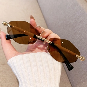 Lunettes De Soleil Géométriques Sans Monture Pour Femmes Hommes Lentille PC Cadre Métal UV400 Style Rétro
