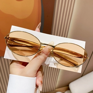 Fashion Oval Sunglasses Metal Frame UV400 Protection Small Lens Retro Ins Style Lightweight Sun Eyewear Unisex