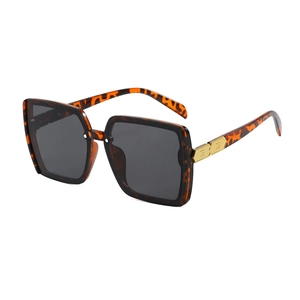 Classic square oversized sunglasses with leopard frame and gold metal temple detail