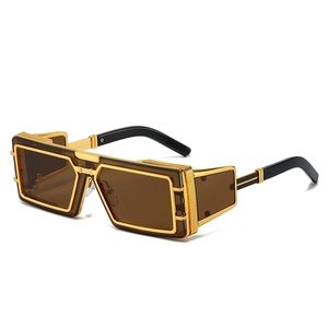 Steampunk sunglasses with gold metal frame, brown lenses and side shields in 45-degree view