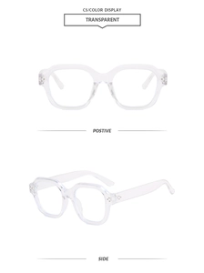 Vue détaillée de la monture de lunettes carrée transparente en matériau léger poli
