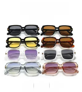 Collection de lunettes de soleil carrées rétro avec accents dorés en plusieurs coloris