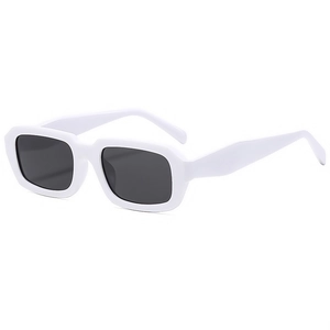 Lunettes de soleil carrées rétro à monture blanche épaisse et verres gris foncé vue de côté