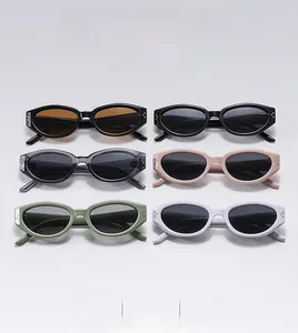 Retro-Cateye-Sonnenbrille in verschiedenen Farben mit ovalem Rahmen und Metalldetails