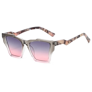 Lunettes de soleil polygonales oversize avec verres dégradés gris et branches en écaille