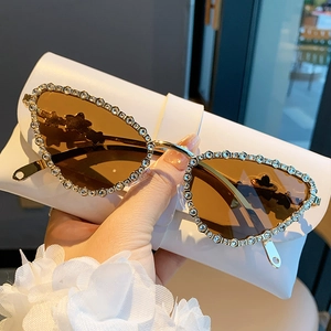 Lunettes De Soleil Oeil De Chat Femmes Monture Métal Strass Décor Étoile Protection UV400 Rétro Luxe Mode Y2K
