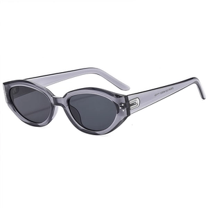 Retro transparente graue Cat-Eye-Sonnenbrille mit dunklen Gläsern für einen trendigen Look