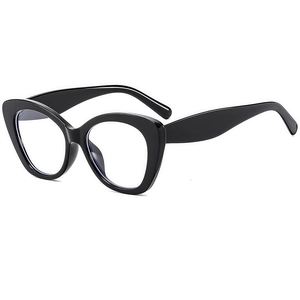 Modische Oversize-Sonnenbrille in Schwarz mit Katzenaugen-Design und UV-Schutz