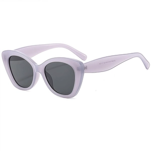 Modische lila Übergroße Cat-Eye-Sonnenbrille mit transparentem Rahmen und UV-Schutz