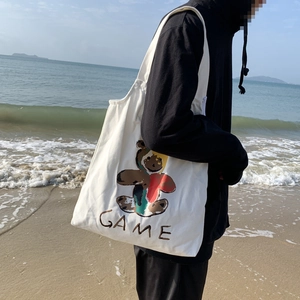 Sac fourre-tout en toile blanche avec motif d'ours coloré et texte Game en plein air