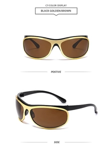 Vues de face et de profil de lunettes de soleil punk avec monture métallique noire et dorée