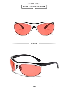 Vues de face et de profil de lunettes punk ovales avec monture noir-argent et verres roses