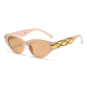 Fashion Cat Eye Sunglasses Women Retro Small Frame Sun Protection PC Eyewear Gold Metal Geometric Decoration Chic