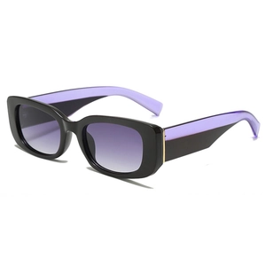 Lunettes de soleil carrées classiques avec monture noire et verres dégradés violets anti-UV