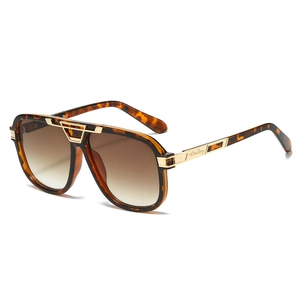 Retro tortoise shell square aviator sunglasses with brown gradient lenses and gold bridge