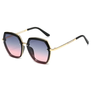 Fashion oversized geometric sunglasses with pink-blue gradient lenses and gold frame