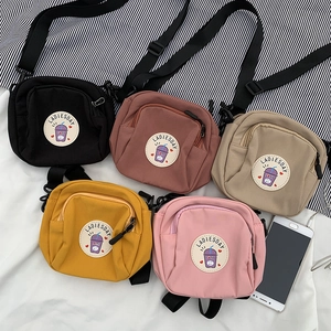 Mini bolsos bandolera para mujer en cinco colores con correas ajustables
