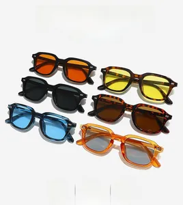 Vue détaillée de lunettes de soleil carrées vintage en six coloris différents