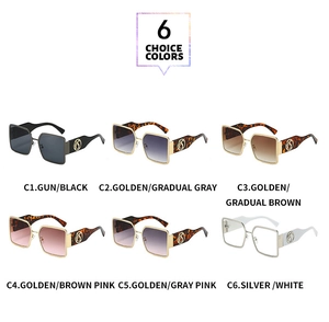 Detaillierte Ansicht der 6 Rahmenfarben dieser quadratischen Oversize-Sonnenbrille