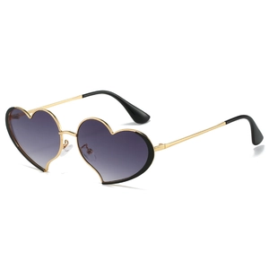 Lunettes de soleil cœur tendance avec monture dorée et verres dégradés violets