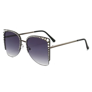 Modische randlose Oversize-Sonnenbrille mit lila Verlaufsgläsern und funkelnden Strasssteinen