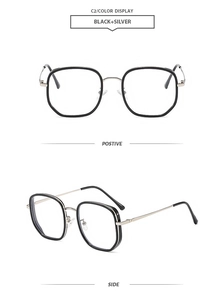 Vorder- und Seitenansicht der schwarzen quadratischen Brille mit silbernen Metallbügeln