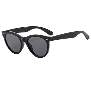 Classic retro cat-eye sunglasses in glossy black with stylish silver rivet details