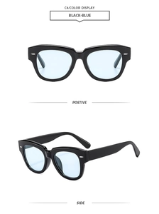 Détails des lunettes de soleil carrées noires avec verres bleus et accents de rivets
